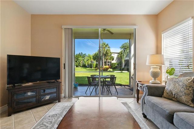 1415 Sweetwater CV 104, Naples, FL 34110
