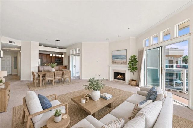 1500 E Ocean 718, Long Beach, CA 90802