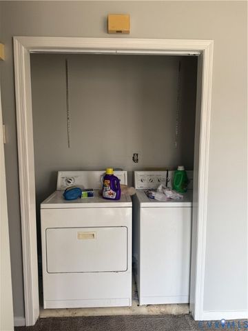 1102 Mount Erin Dr, Richmond, VA 23231