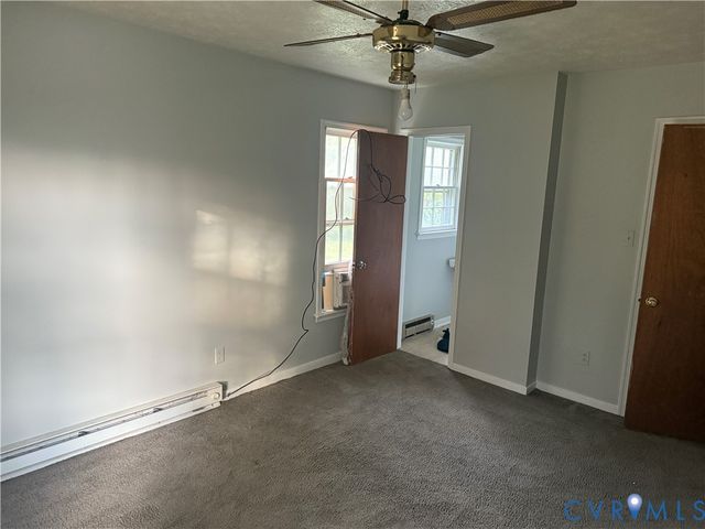 1102 Mount Erin Dr, Richmond, VA 23231