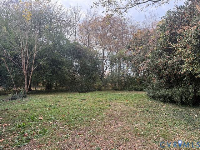 1102 Mount Erin Dr, Richmond, VA 23231