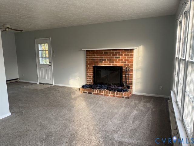 1102 Mount Erin Dr, Richmond, VA 23231