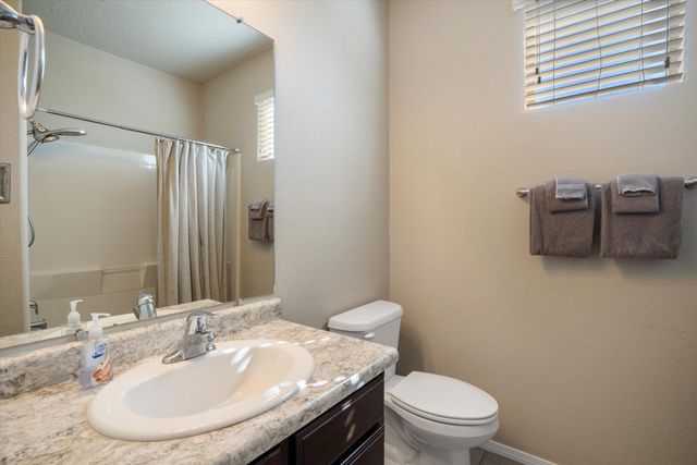 6701 Kayser Mill Road NW, Albuquerque, NM 87114