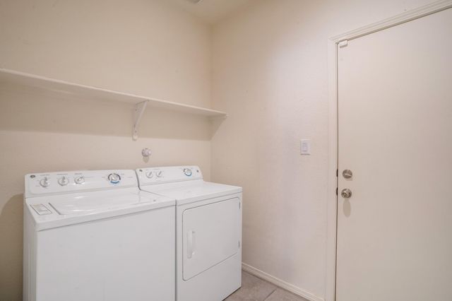 6701 Kayser Mill Road NW, Albuquerque, NM 87114