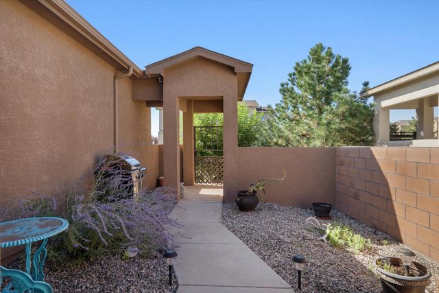 6701 Kayser Mill Road NW, Albuquerque, NM 87114