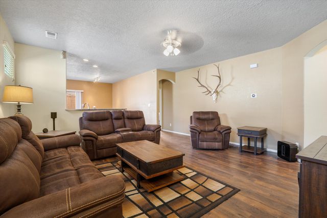 6701 Kayser Mill Road NW, Albuquerque, NM 87114