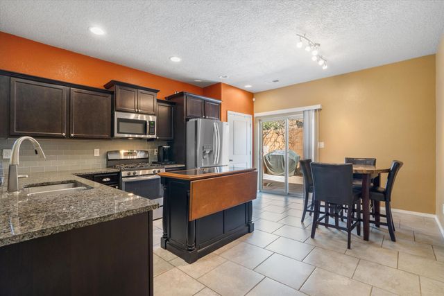 6701 Kayser Mill Road NW, Albuquerque, NM 87114