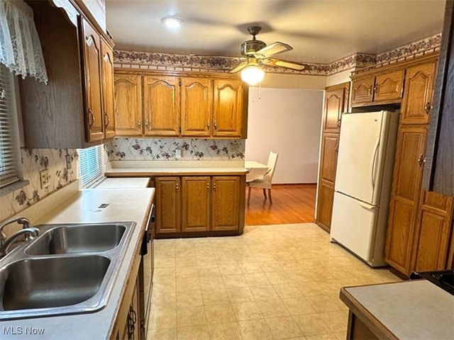 22377 Rivergate Drive, Rocky River, OH 44116