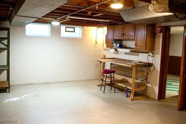 22377 Rivergate Drive, Rocky River, OH 44116