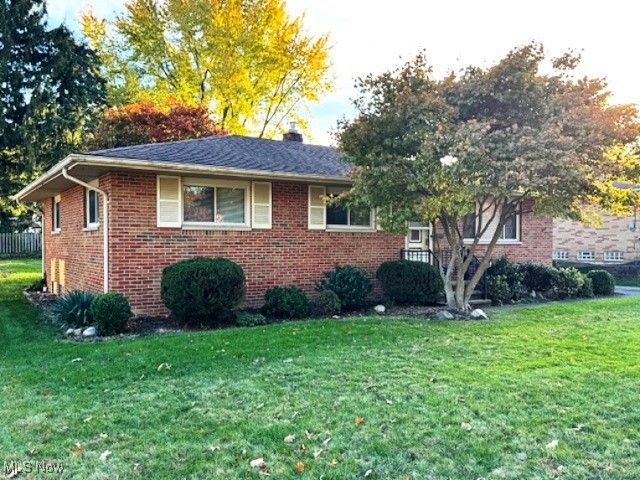 22377 Rivergate Drive, Rocky River, OH 44116