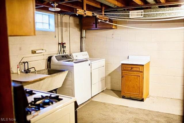 22377 Rivergate Drive, Rocky River, OH 44116