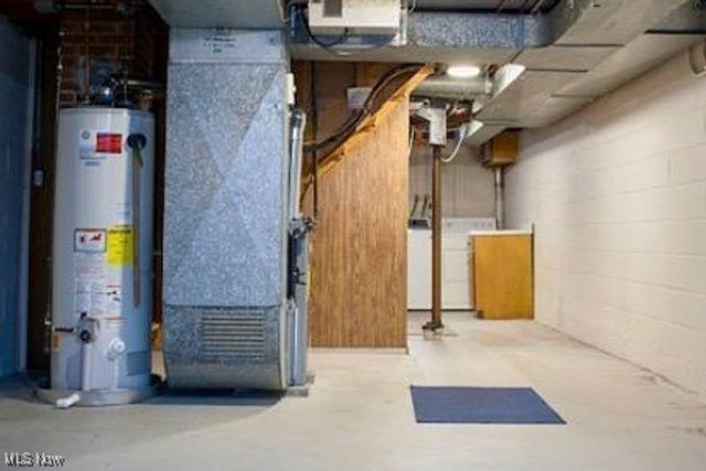 22377 Rivergate Drive, Rocky River, OH 44116