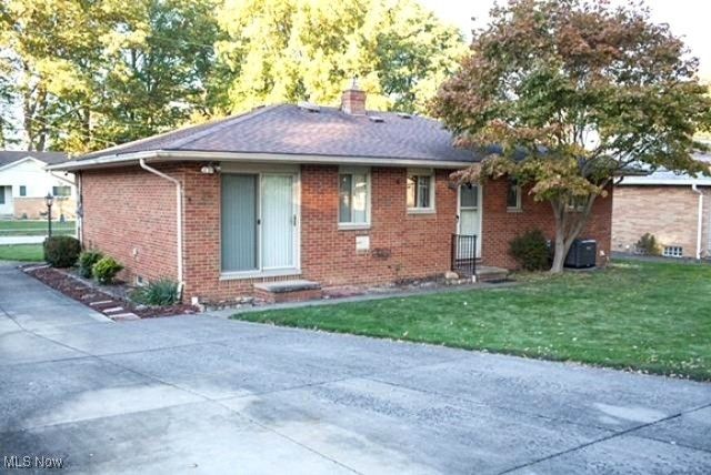 22377 Rivergate Drive, Rocky River, OH 44116