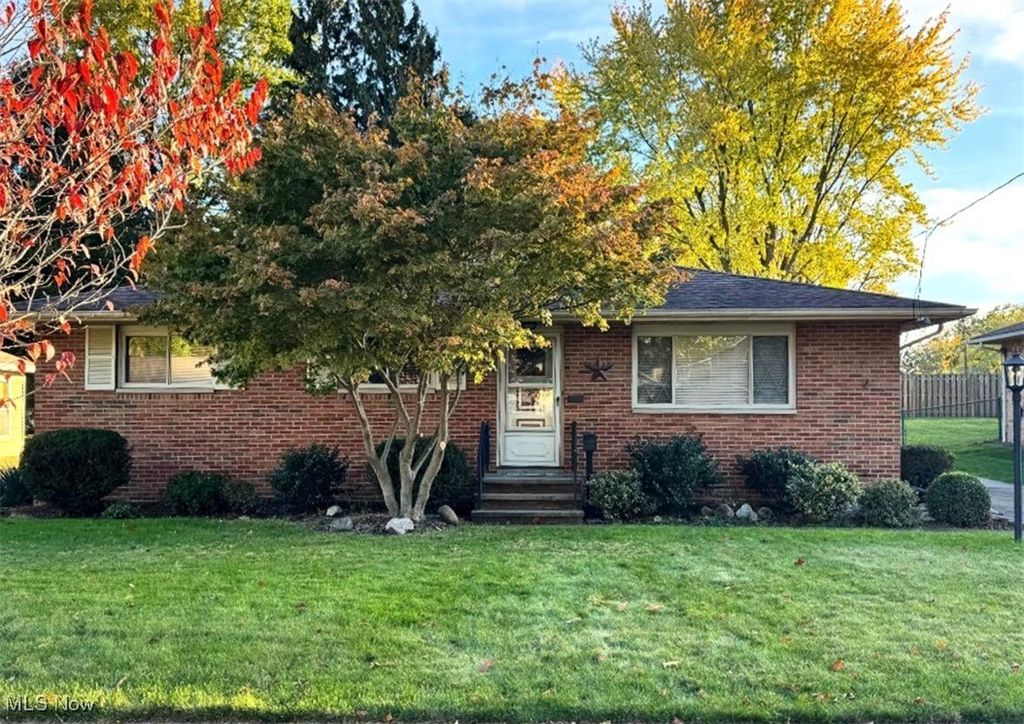 22377 Rivergate Drive, Rocky River, OH 44116