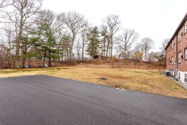 157 Central 1, Foxboro, MA 02035