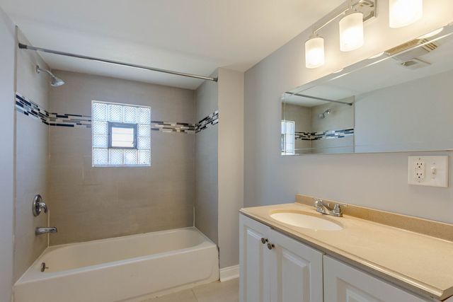 7933 S Constance Avenue, Chicago, IL 60617