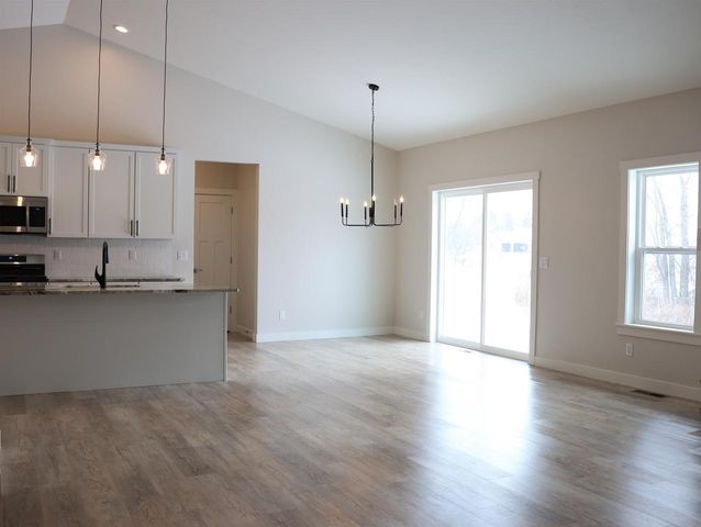 126 SOUTHFIELD COURT, Neenah, WI 54956