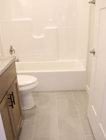 126 SOUTHFIELD COURT, Neenah, WI 54956