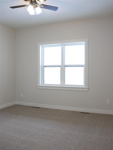 126 SOUTHFIELD COURT, Neenah, WI 54956