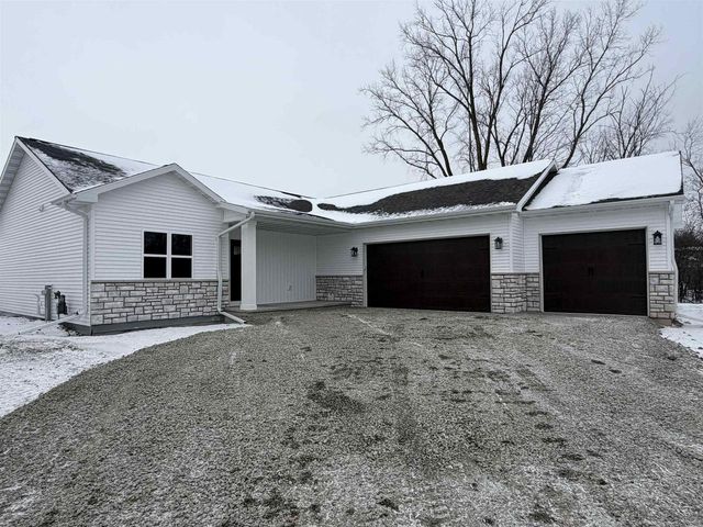 126 SOUTHFIELD COURT, Neenah, WI 54956