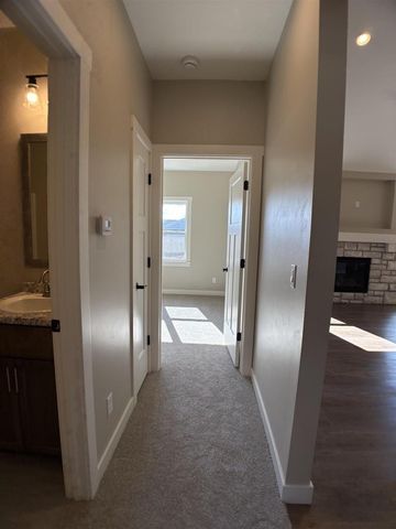 126 SOUTHFIELD COURT, Neenah, WI 54956