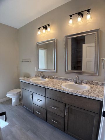 126 SOUTHFIELD COURT, Neenah, WI 54956