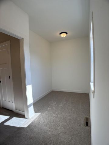 126 SOUTHFIELD COURT, Neenah, WI 54956