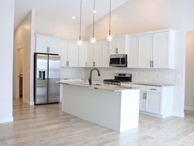 126 SOUTHFIELD COURT, Neenah, WI 54956