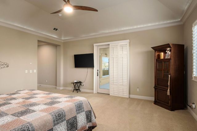 11232 N Burnhaven Way, Fresno, CA 93730