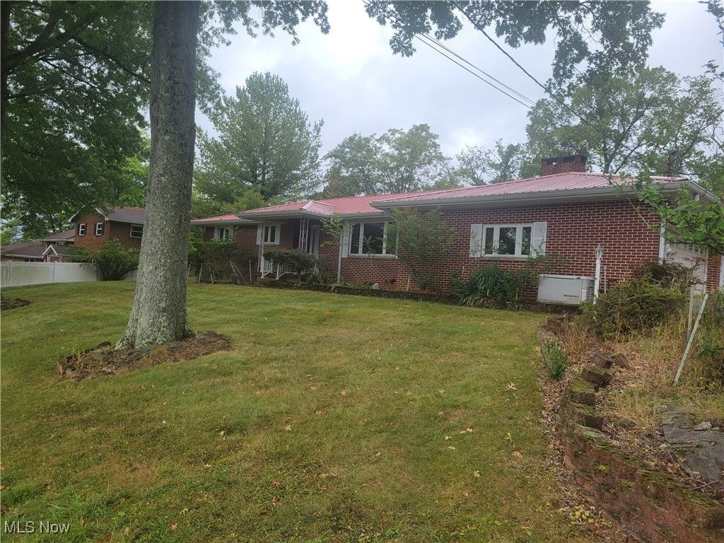 44208 Meadow Lark Lane, Cadiz, OH 43907