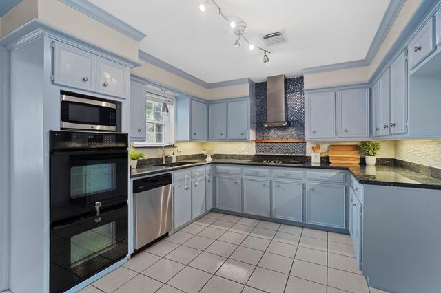 14118 Overbrook Lane, Houston, TX 77077