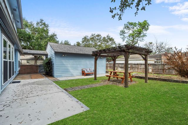 14118 Overbrook Lane, Houston, TX 77077