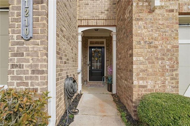 1210 Hampton Oaks Drive, Alpharetta, GA 30004