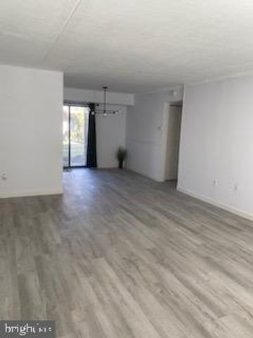 201 HUNTER CT, Marlton, NJ 08053