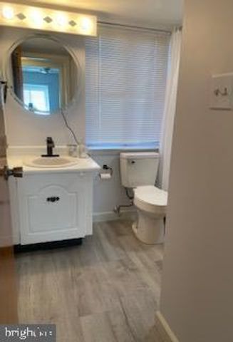 201 HUNTER CT, Marlton, NJ 08053