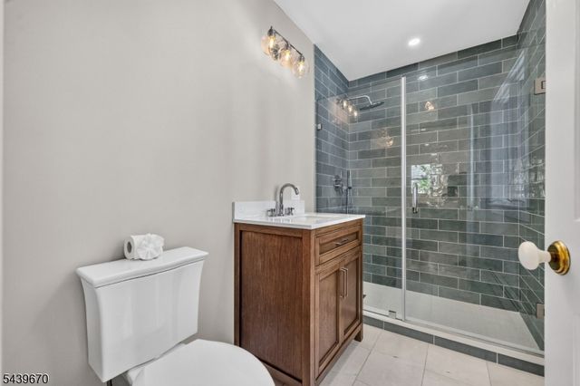 129 W Oak St, Bernards Twp., NJ 07920