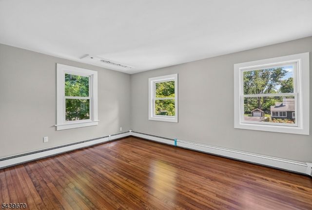 129 W Oak St, Bernards Twp., NJ 07920