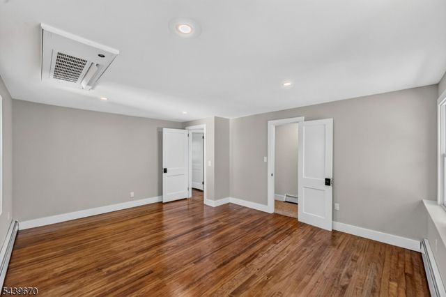 129 W Oak St, Bernards Twp., NJ 07920