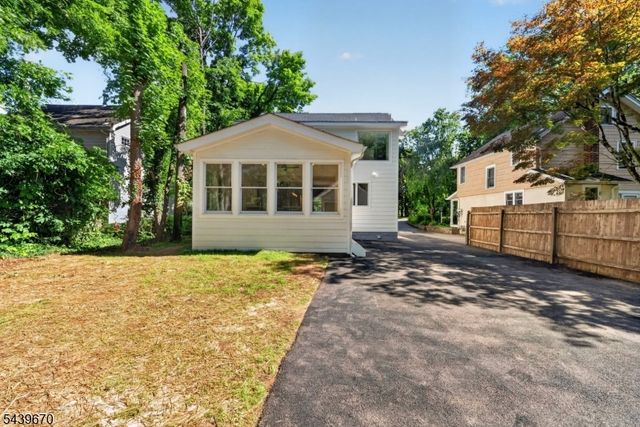 129 W Oak St, Bernards Twp., NJ 07920
