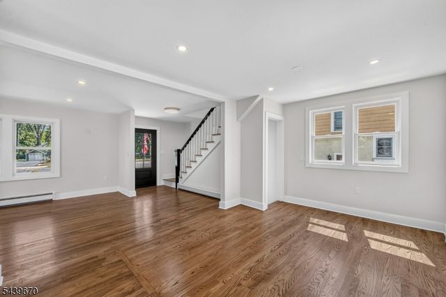 129 W Oak St, Bernards Twp., NJ 07920