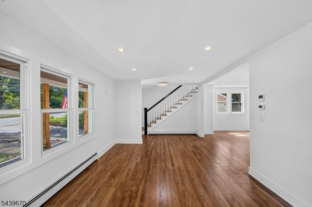 129 W Oak St, Bernards Twp., NJ 07920