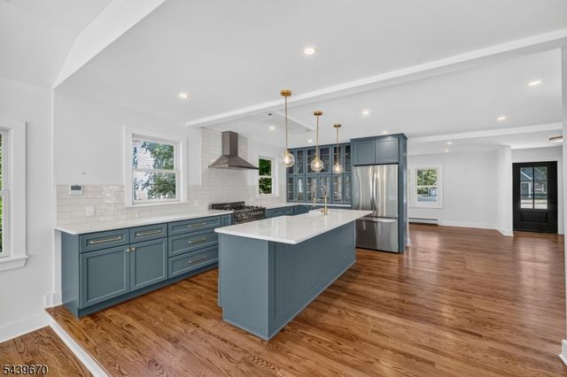 129 W Oak St, Bernards Twp., NJ 07920