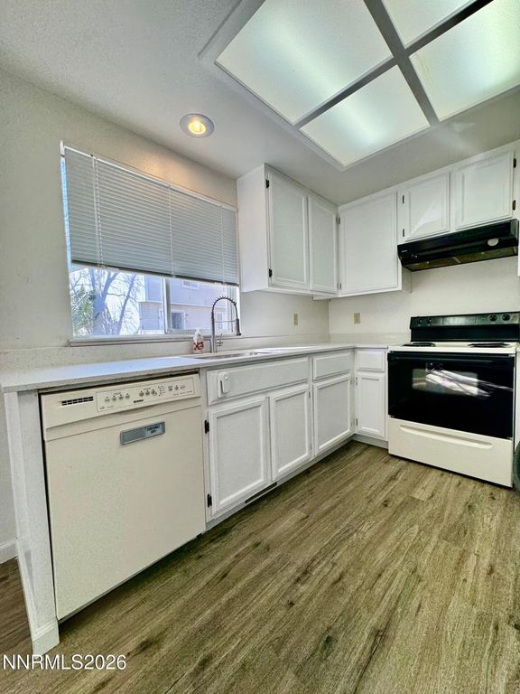 Image 8 of property listing at 7541 Lighthouse Lane, Reno, NV 89511