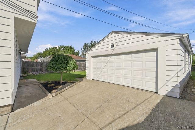 72 Kerr Avenue, Tonawanda, NY 14150