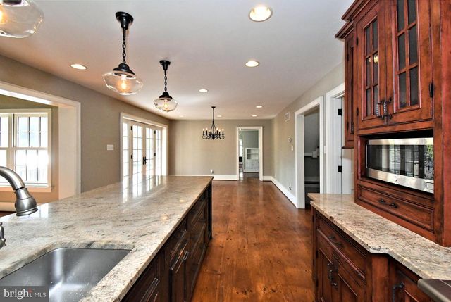 673 SPRING MOUNT RD, Schwenksville, PA 19473