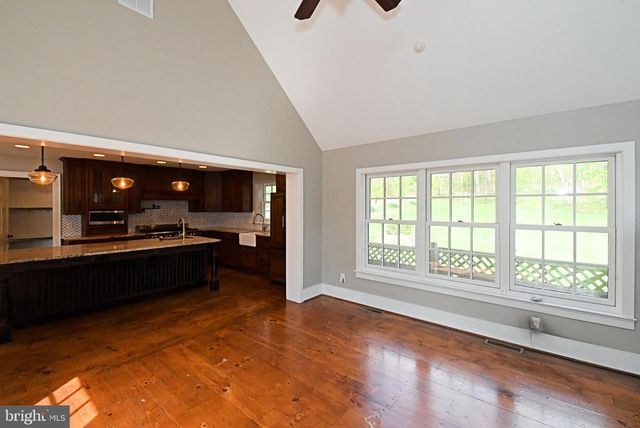 673 SPRING MOUNT RD, Schwenksville, PA 19473