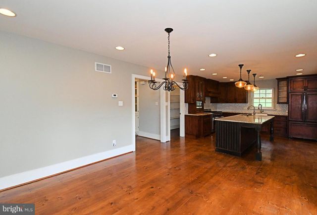 673 SPRING MOUNT RD, Schwenksville, PA 19473