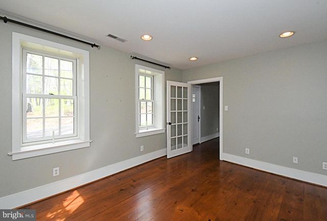 673 SPRING MOUNT RD, Schwenksville, PA 19473