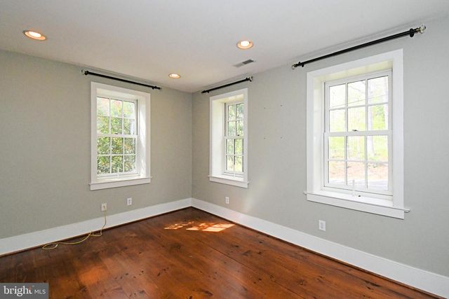 673 SPRING MOUNT RD, Schwenksville, PA 19473