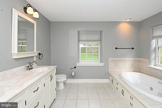 673 SPRING MOUNT RD, Schwenksville, PA 19473